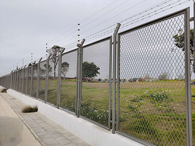 河南郑州市经济开发区保税区护栏-18公里